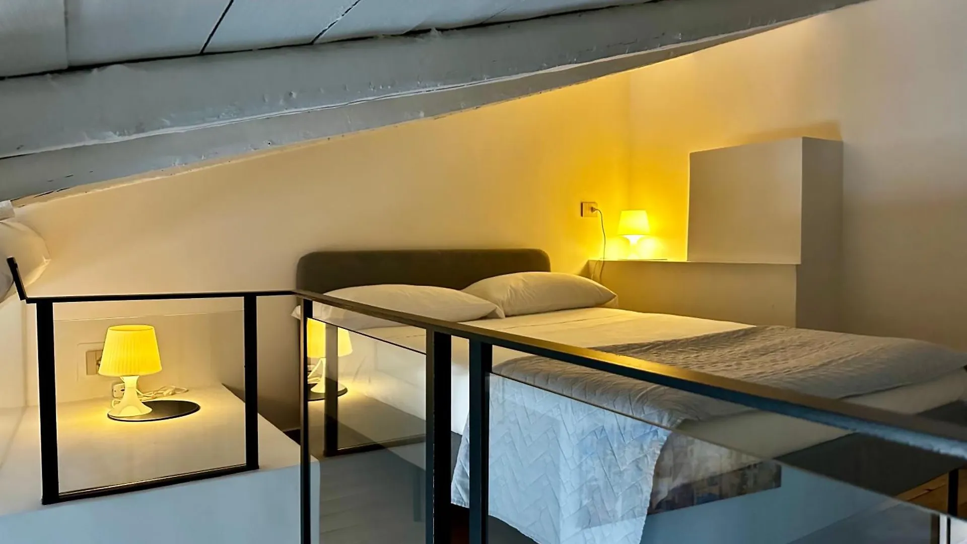 Ninetti Guest House - Apt Centro Storico Aeroporto di Catania Fontana Rossa